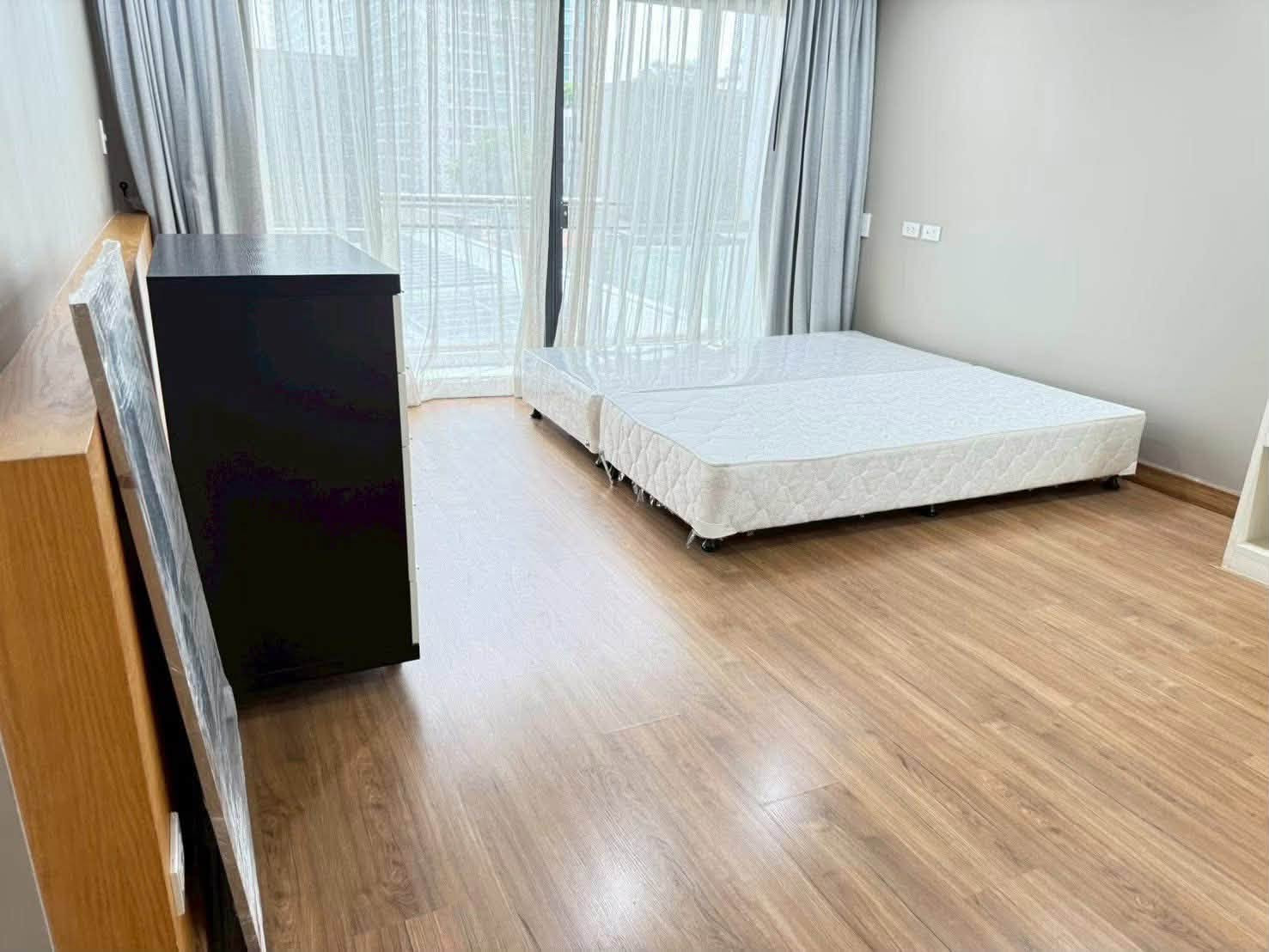 ให้เช่าคอนโด Baan Prompong - 3 ห้องนอน 3 ห้องน้ำ - 209 ตร.ม. - เช่า 70,000 บาท/เดือน [BWr2610008] 