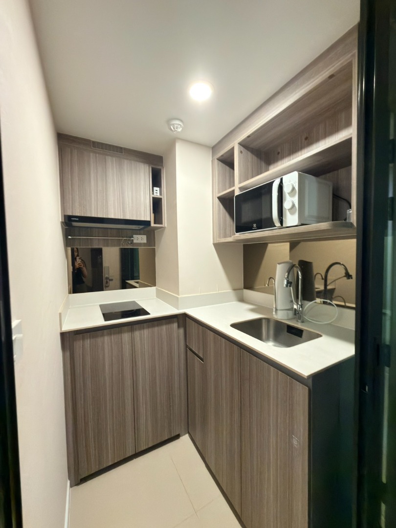 ขายคอนโดพร้อมผู้เช่า เฟอร์นิเจอร์ครบ | The Origin Sukhumvit 105 | ห้องชั้น 6 พร้อม Walk-in Closet – รูปที่ 3