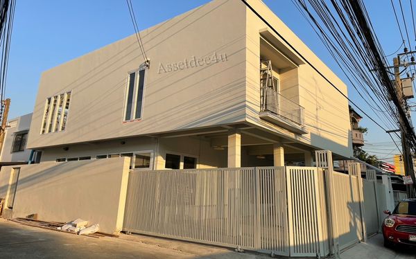 ให้เช่าบ้านเดี่ยว 2 ชั้น ย่านสุทธิสาร มีที่จอดรถ ทำโฮมออฟฟิศได้ ใกล้MRTสุทธิสาร