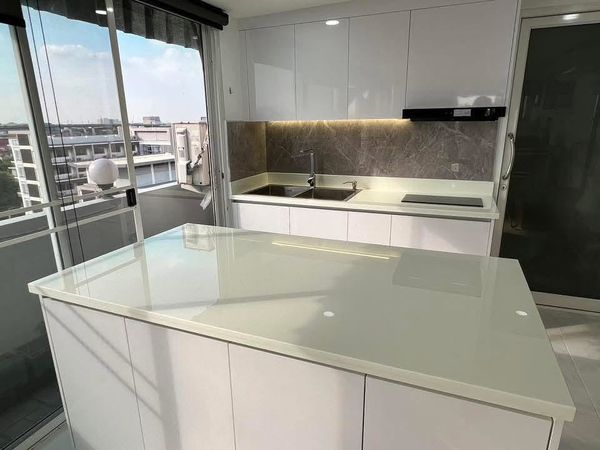 Giant size room! Less than three million at CNP Condo‼️