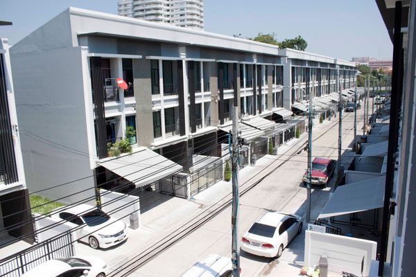 🔥🔥32439🔥🔥 Brand new 3-story townhome for rent: Baan Klang Muang Rama 9 - Ramkhamhaeng 🌐LINE ID: @fastforrentcondo