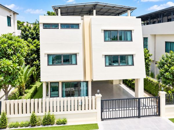 MRT Chaeng Watthana-Pak Kret 28 400 m. 6 bath Adjacent to Central Chaengwattana-Panyapiwat. 4 story