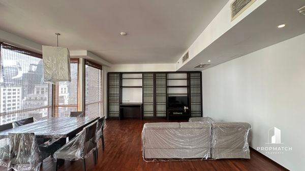 ✨Flash Deal ✨Langsuan Ville (2Bed 2Bath 151SQM.) ready to move in! Only 80,000 baht per month Tel.0981315848@propmatch
