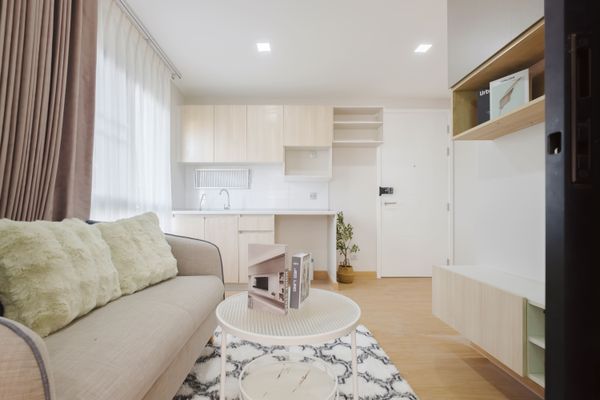 Near MRT Chok Chai 4 550 meters 🛋️✨ Wynn Condo Chok Chai 4 (large room 35 sq m.) 🔮 Good Feng Shui, only wealth and peace. Its worth living in yourself. or rent out