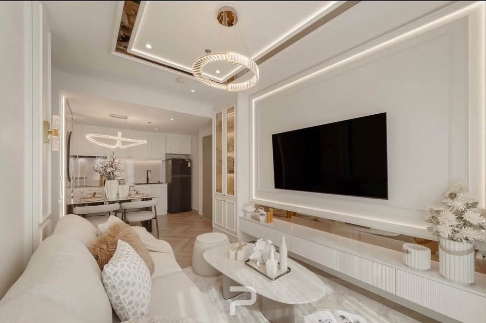 FOR  RENT📍 Life รัชดาภิเษก  ห้องตกเเต่ง สไตล์  modern luxury ห้องพึ่งสร้างหรือบิ้วอินเสจ ทั้งห้องเป็นของมือ 1 ทุกอย่าง ปล่อยเช่าเพียง ฿ 45,000/ 12 เดือน 