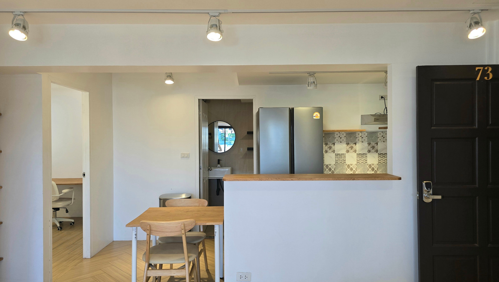 Nice Corner Unit for Rent In Yada Residence, Soi Sukhumvit 39 – รูปที่ 2
