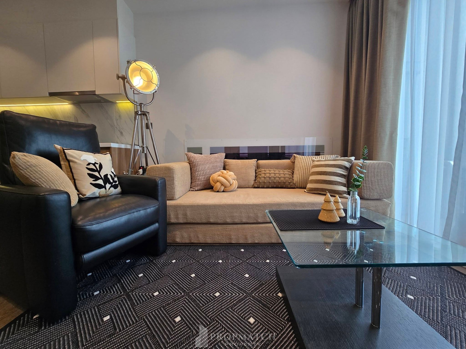 ✨Flash Deal ✨MUNIQ Sukhumvit 23 (2Bed 2Bath 70SQM.) ready to move in! Only 75,000 baht per month Tel.0981315848@propmatch