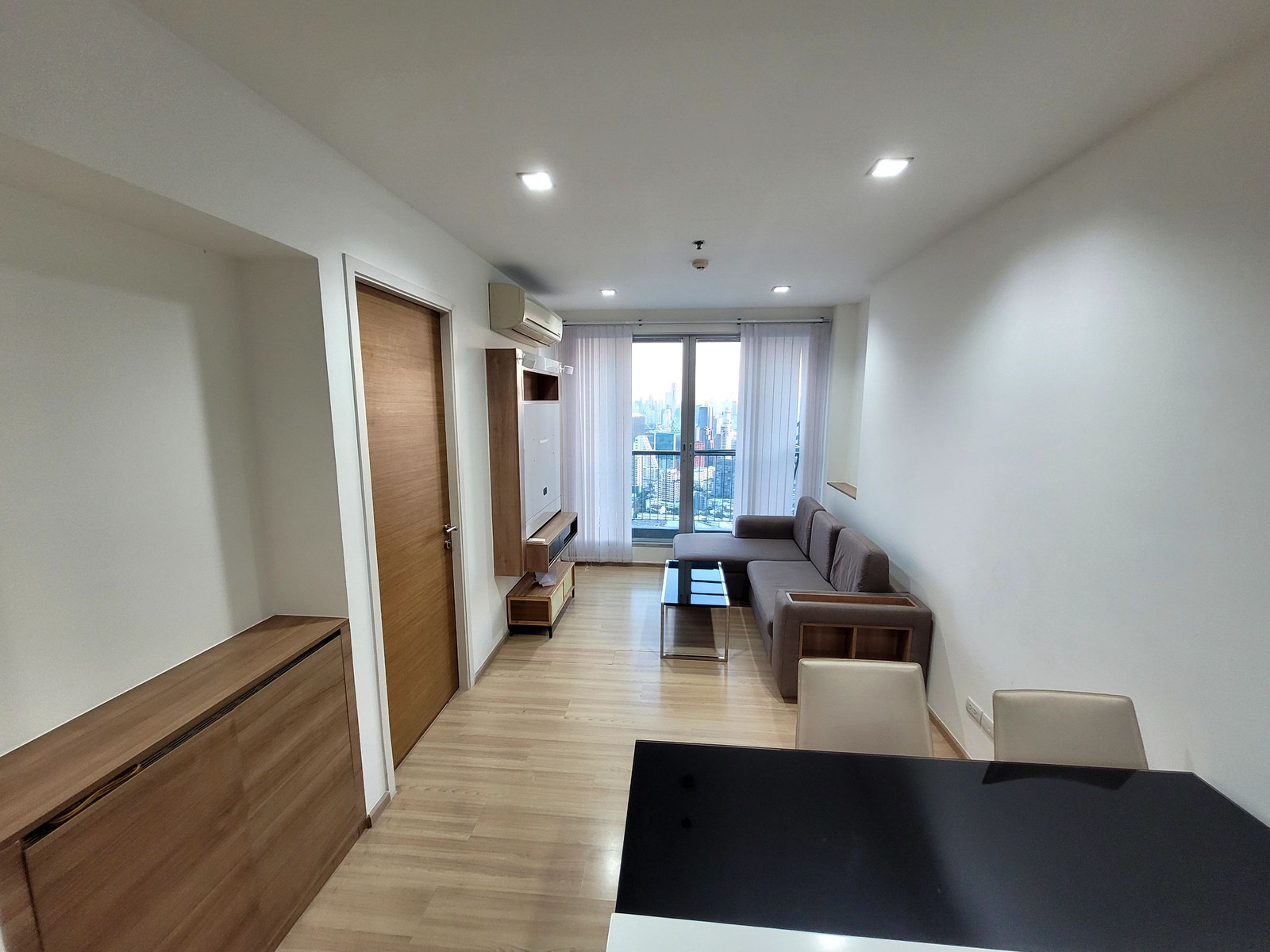 🔥  FOR RENT :  Rhythm  Phahol-Ari  Condo  🔥🔥