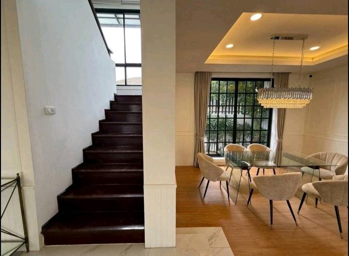 Townhome near school Ekkamai Inter Townhome near school Ekkamai Inter