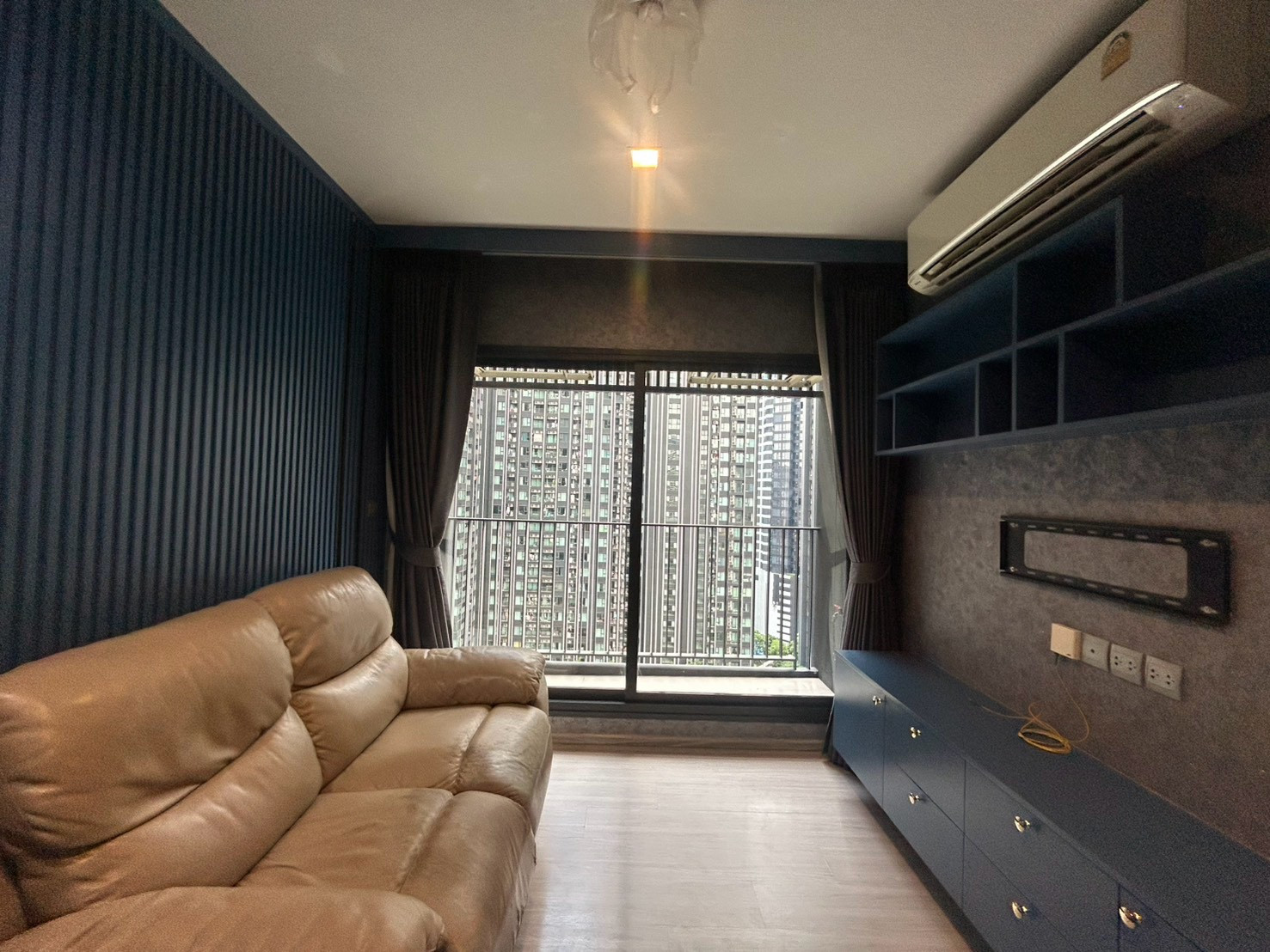 PFD-09260 Condo for rent Life Asoke Hype : Beautiful unit, ready to move in.