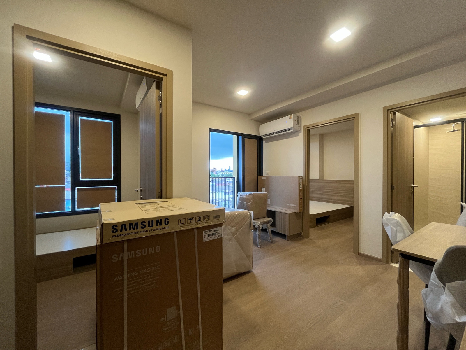 เดอะเบสรัชดา19 The base Ratchada 19 ตึก B (Pet friendly) ชั้น 5 (2 Bed 1 Bath) ห้อง secret แปลนหน้ากว้างพิเศษ (แค่ชั้นละห้องเท่านั้น) เดอะเบสรัชดา19 The base Ratchada 19 ตึก B (Pet friendly) ชั้น 5 (2 Bed 1 Bath) ห้อง secret แปลนหน้ากว้างพิเศษ (แค่ชั้นละห้องเท่านั้น)