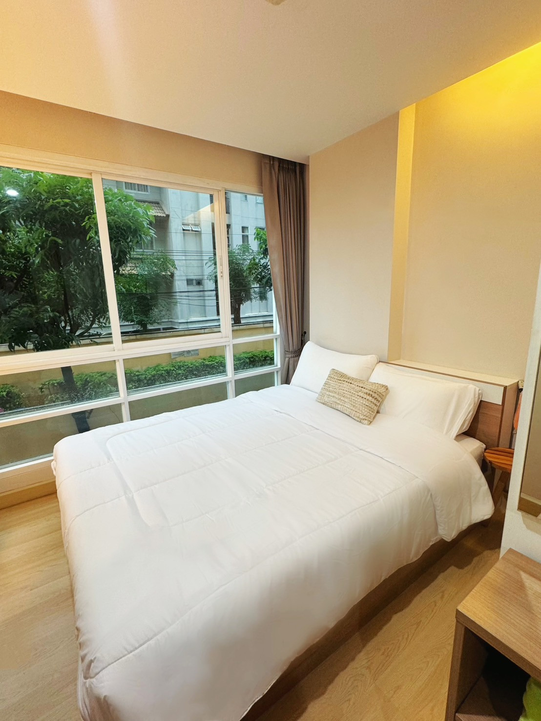 💥 [ 𝐏-𝟏𝟎𝟒𝟓𝟖 ] FOR RENT : Emerald Residence Ratchada คอนโดเงียบสงบใจกลางรัชดา! ใกล้ MRT ห้วยขวาง 𝟏𝟓,𝟎𝟎𝟎 บาท/ด. | Line @easycondoplus | 099-229-6397 