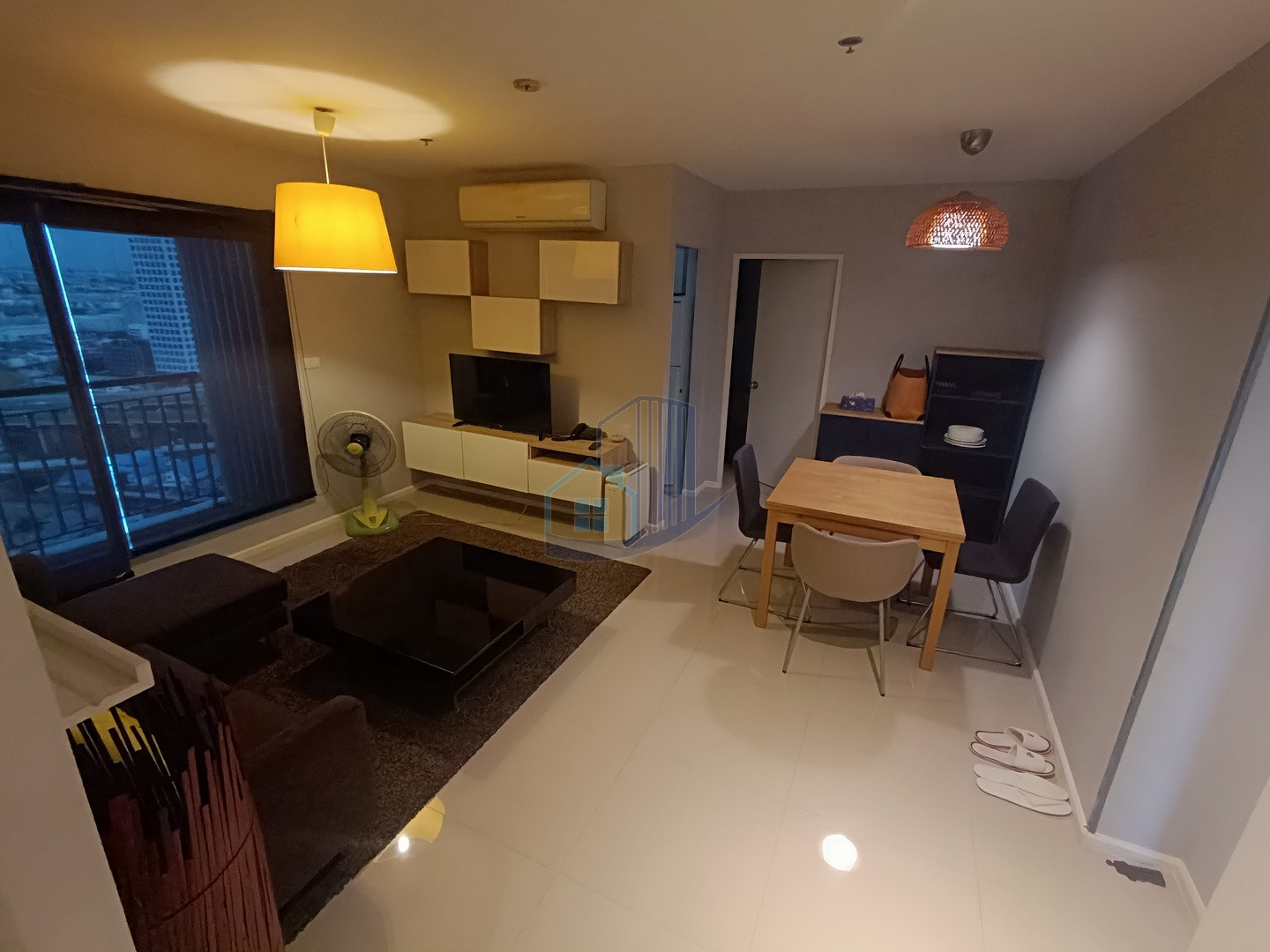 64.59 sq.m. Corner Unit, 24th Floor 64.59 sq.m. Corner Unit, 24th Floor