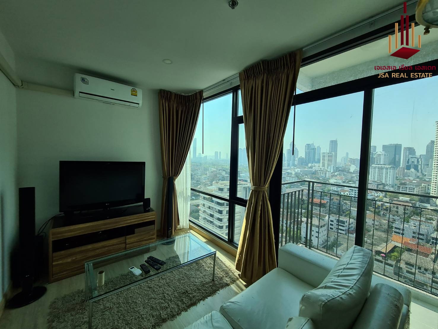 ✨ For Sale: Bangkok Horizon Sathorn Condo ✨ 💰 Only 3,000,000 THB