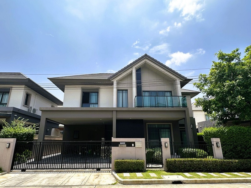 Single house for sale, Bangkok Boulevard Sathorn-Pinklao 2, size 4 bedrooms, 3 bathrooms, corner plot, front zone, free 8 air conditioners. Single house for sale, Bangkok Boulevard Sathorn-Pinklao 2, size 4 bedrooms, 3 bathrooms, corner plot, front zone, free 8 air conditioners.