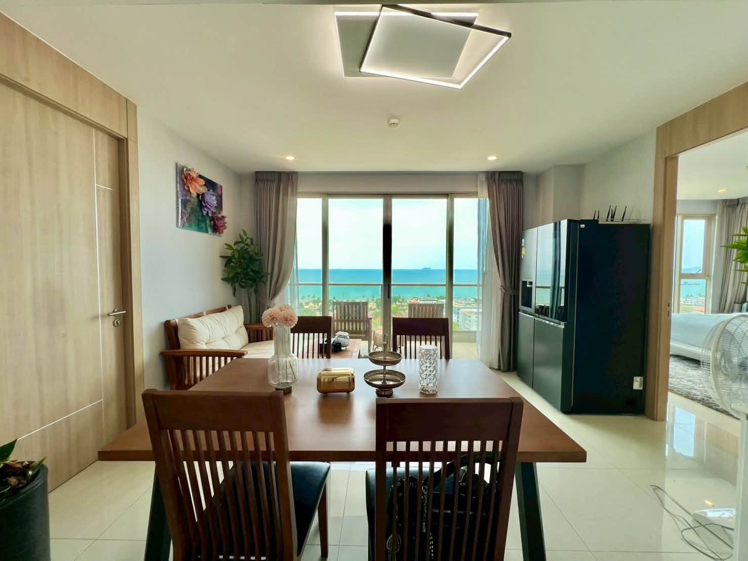 Hot Deal! Luxury 2-Bedroom Condo for Sale in Pattaya, The Riviera Jomtien, Foreign Name Hot Deal! Luxury 2-Bedroom Condo for Sale in Pattaya, The Riviera Jomtien, Foreign Name