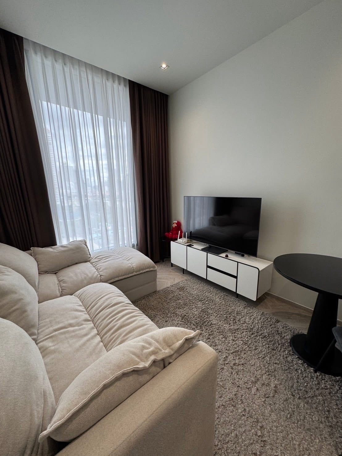 🔥Stunning 1 Bedroom Riverside for rent 