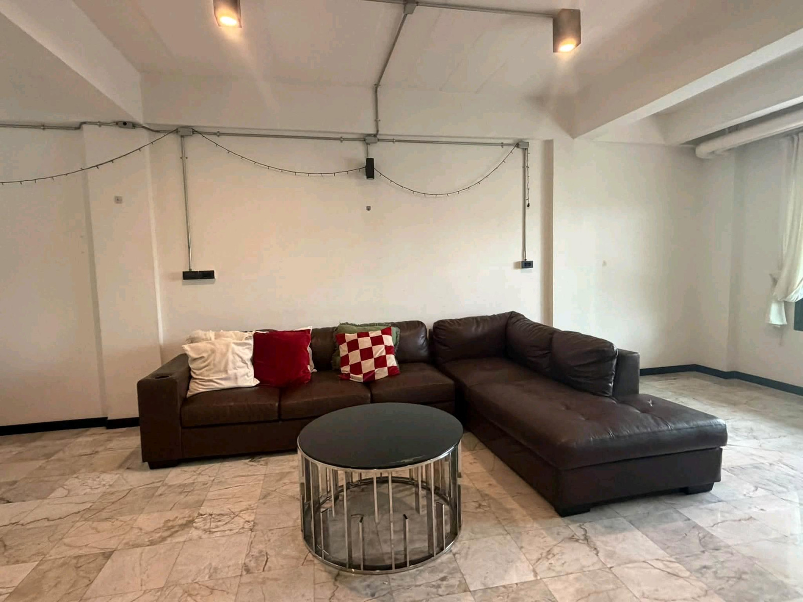 Townhome for rent, Lan Thong Village, Sathorn Soi 9, rooftop, Mahanakhon building view.