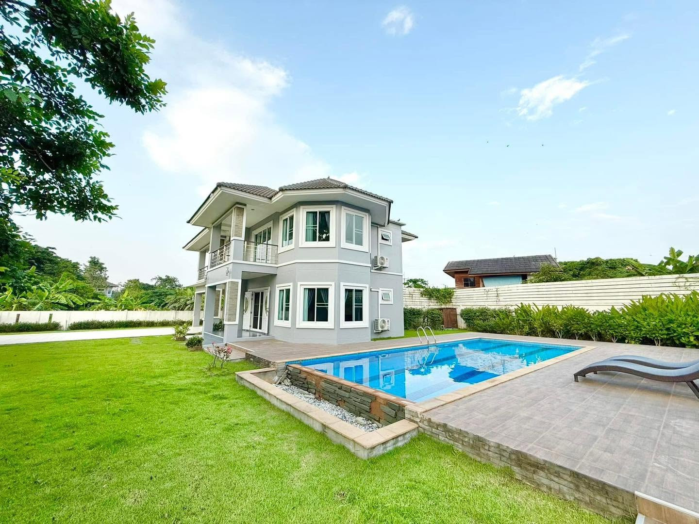 ให้เช่าพูลวิลล่า 5 ห้องนอน พร้อมสนามหญ้าขนาดใหญ่ | สันทราย–ดอยสะเก็ด เชียงใหม่  (EN below) – รูปที่ 2
