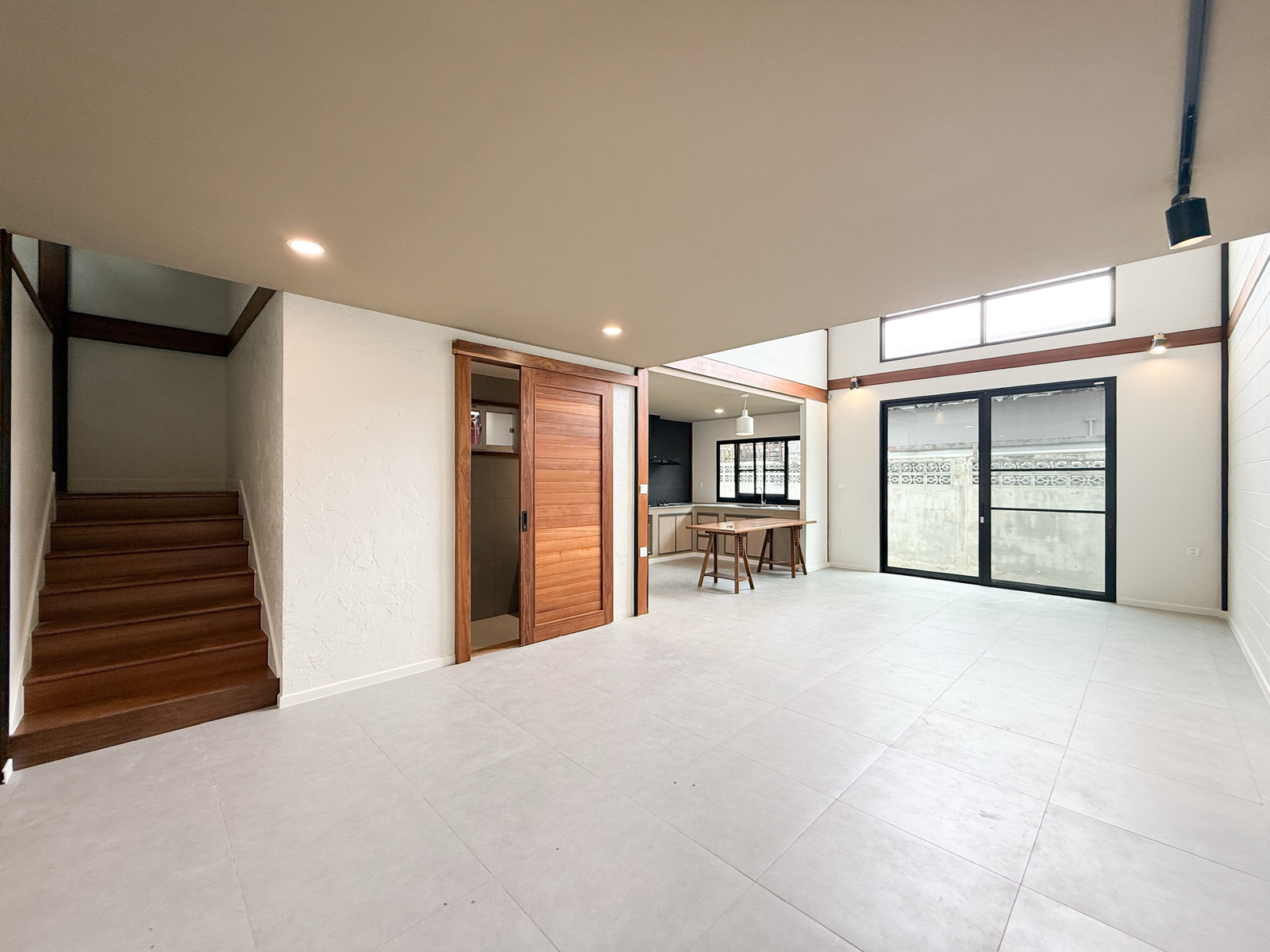 🏡 ขายบ้านเดี่ยว 3 ชั้น สไตล์โมเดิร์นซอยรัชดา 42 ห่างจากปากซอย 400 เมตร เพียง 18.9 ล้าน – รูปที่ 3