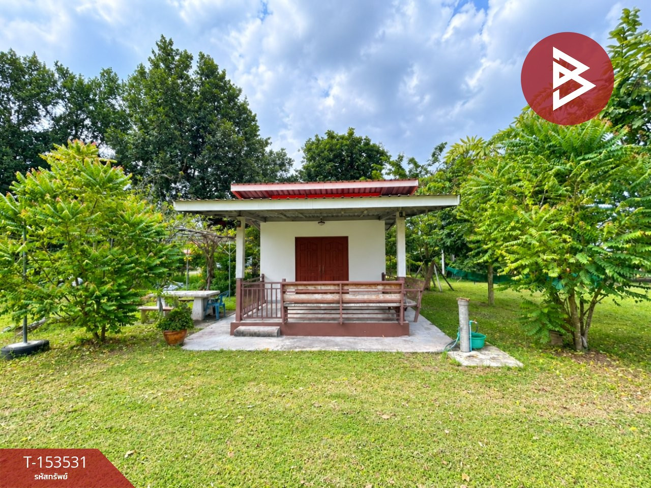 Single house for sale with land, area 1 rai 2 ngan 33 sq m, Ban Suan, Chonburi.