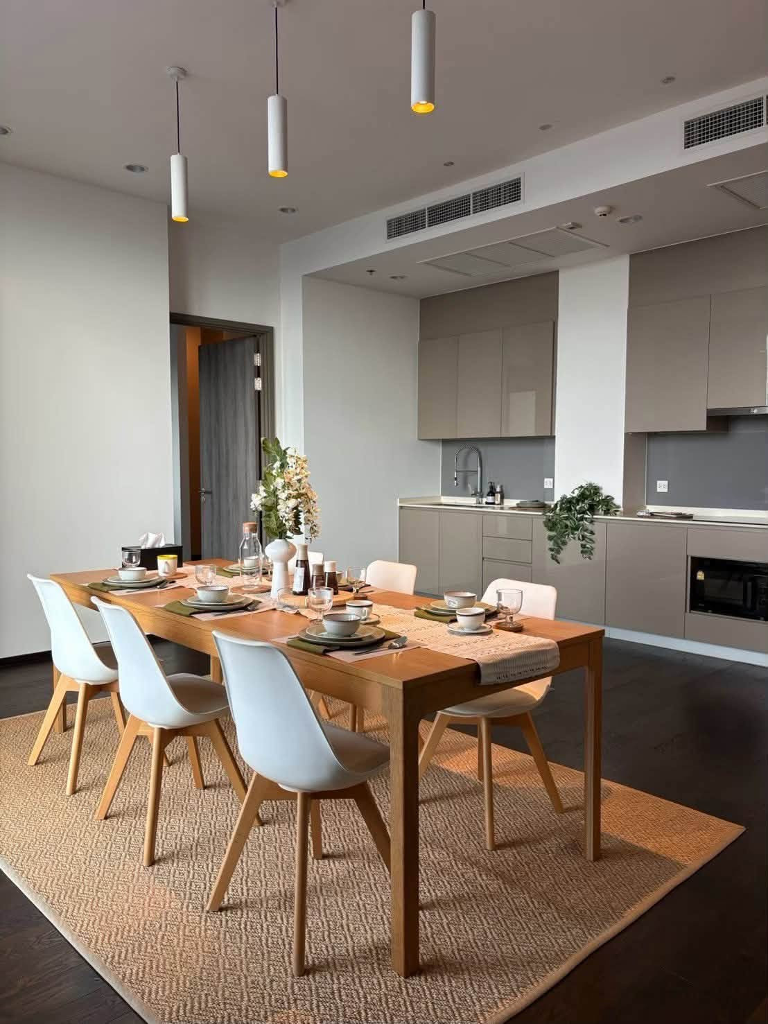 ปล่อยเช่า Whizdom Essence Penthouse ชั้น 48 ขนาด 202 ตรม. 4 ห้องนอน ใกล้ BTS ปุณณวิถี – รูปที่ 2