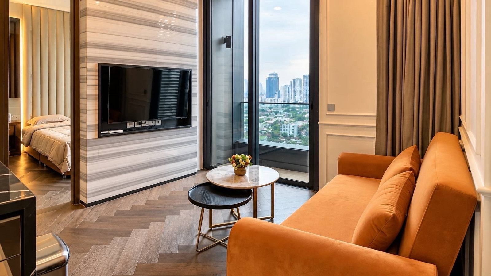 For Sale • The Esse Sukhumvit 36 •Investment Unit | Unblocked West View | 1 Bedroom | 38.14 SQ.M. | 25th Floor | Tel./Line 0889797878 For Sale • The Esse Sukhumvit 36 •Investment Unit | Unblocked West View | 1 Bedroom | 38.14 SQ.M. | 25th Floor | Tel./Line 0889797878