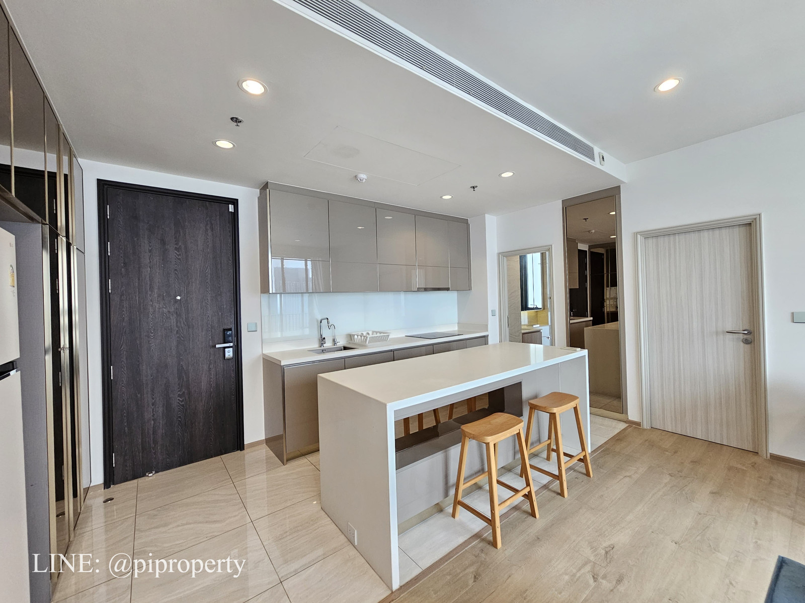 BTS 0 meter condo rare Big 2 Bedrooms unit for rent in Quinn Sukhumvit 101, Onnut to Punnawithi living area BTS 0 meter condo rare Big 2 Bedrooms unit for rent in Quinn Sukhumvit 101, Onnut to Punnawithi living area