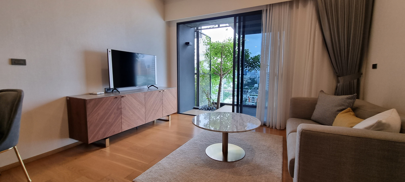 ให้เช่า คอนโด ไซมิส เอ็กซ์คลูซีฟ สุขุมวิท 31 (Siamese Exclusive Sukhumvit 31)  ชั้น 16 พื้นที่ 47.16 Sqm. เครื่องใช้ไฟฟ้าและเฟอร์นิเจอร์ ครบ พร้อมอยู่  ค่าเช่า 40,000 บาท/เดือน – รูปที่ 2