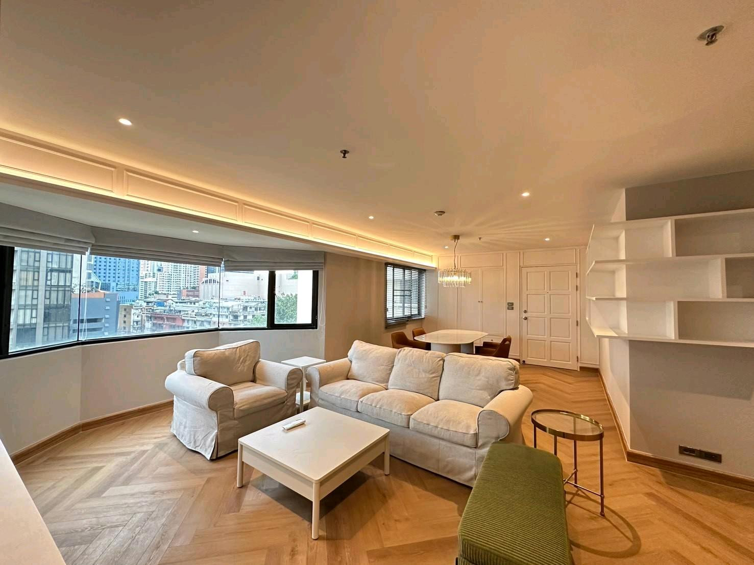 Baan suanpetch ชั้น 8 70k 129 sq.m
