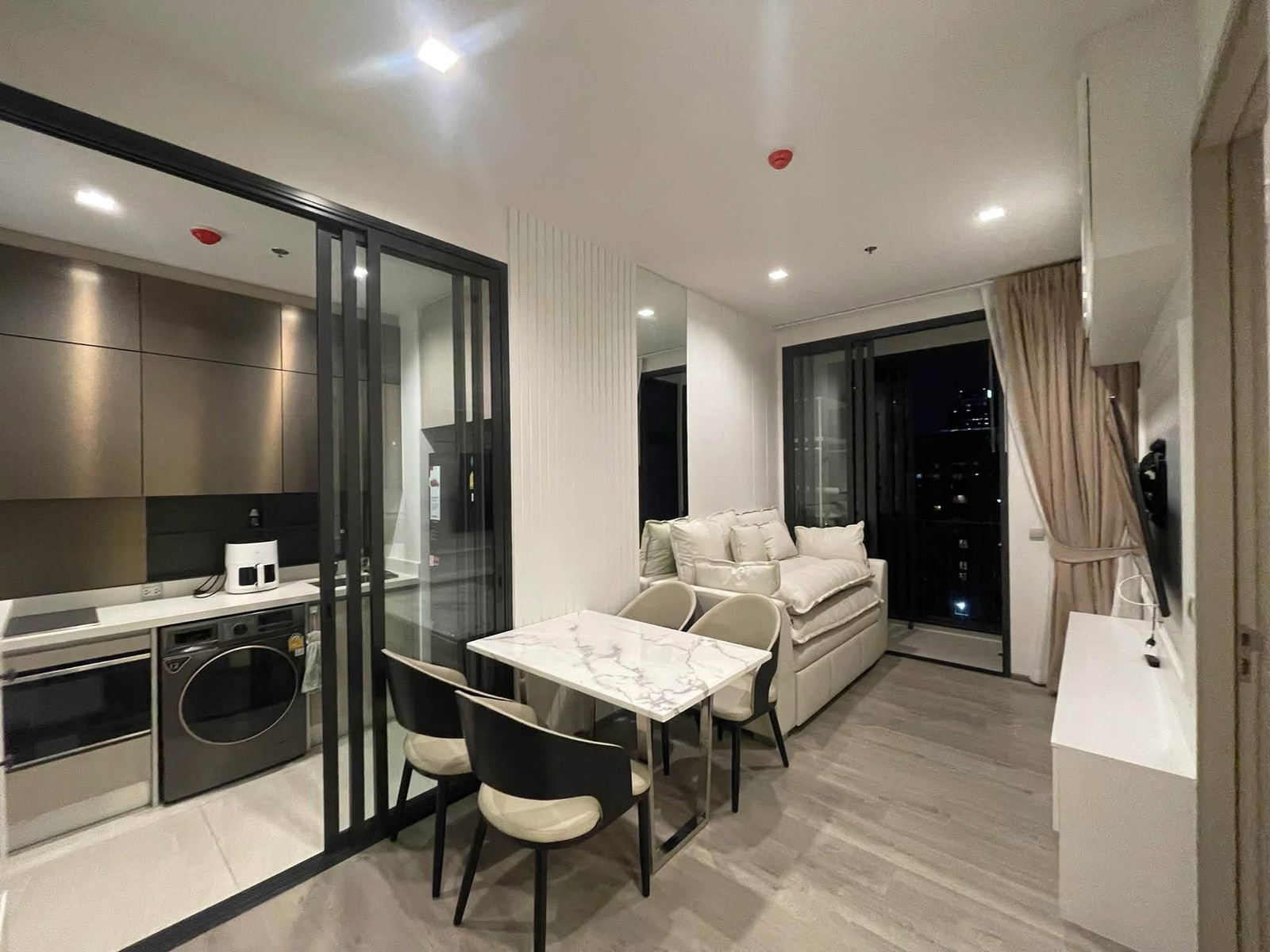 Urgent For Rent | Condo The Address Siam Ratchatewi (Ready To Move) | K.chaem 0996202888 Urgent For Rent | Condo The Address Siam Ratchatewi (Ready To Move) | K.chaem 0996202888