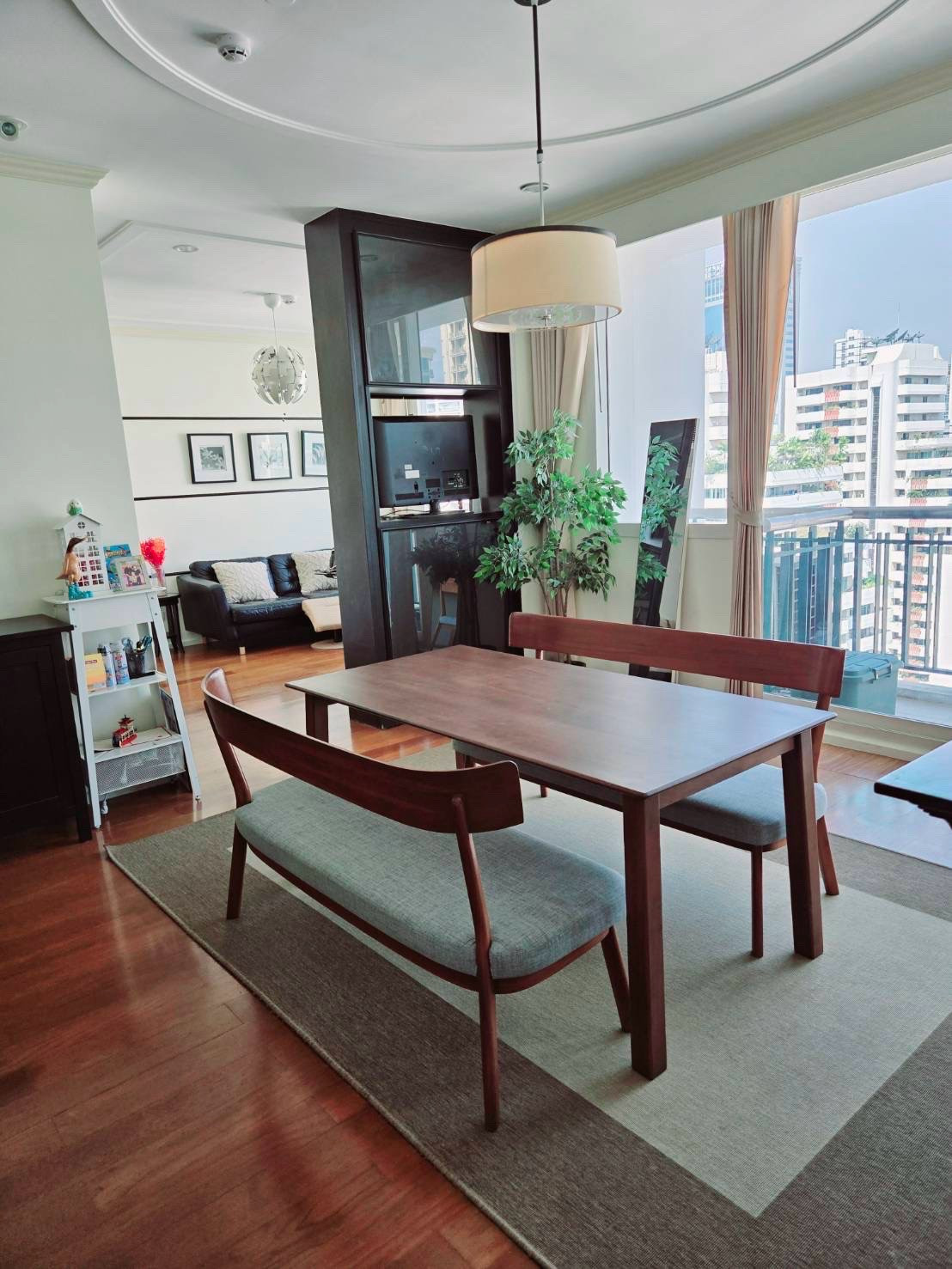 ขายด่วน คอนโดหรูใจกลางอโศก Wind Sukhumvit 23 | ห้องมุม ชั้น 19 วิวสวยจุใจ 129 ตร.ม. 3 นอน 1 ห้องทำงาน ทำเลทองใกล้ BTS & MRT ตอบโจทย์ทั้งอยู่เองและลงทุน – รูปที่ 2