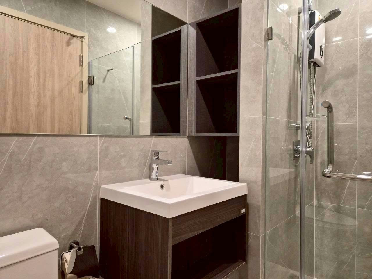 🌟For rent Nue District R9 ตึก R   •1 Bedroom 1 Bathroom  • ขนาด 30.4 ตรว. ทิศตะวันออก   • ติดฟิล์ม 3M Ceramic ทั้งห้อง 🔥ค่าเช่า 21,000 บาท – รูปที่ 3