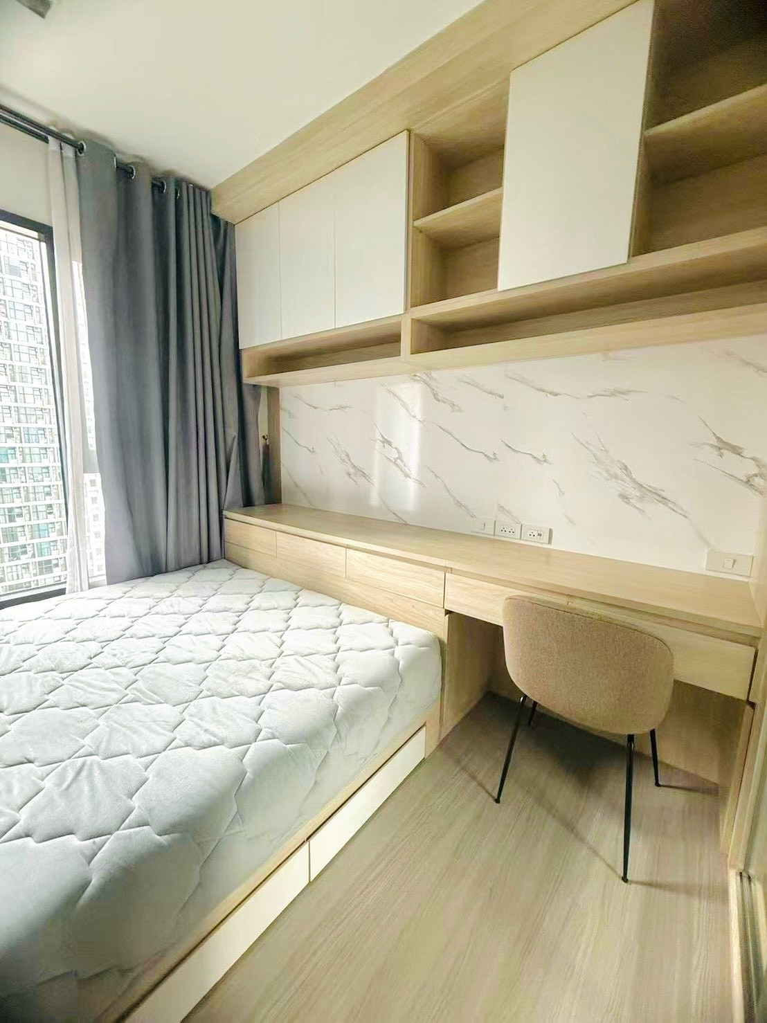 Life Asoke Hype | Ready to Move In!📍 Prime Location in the Heart of Rama 9