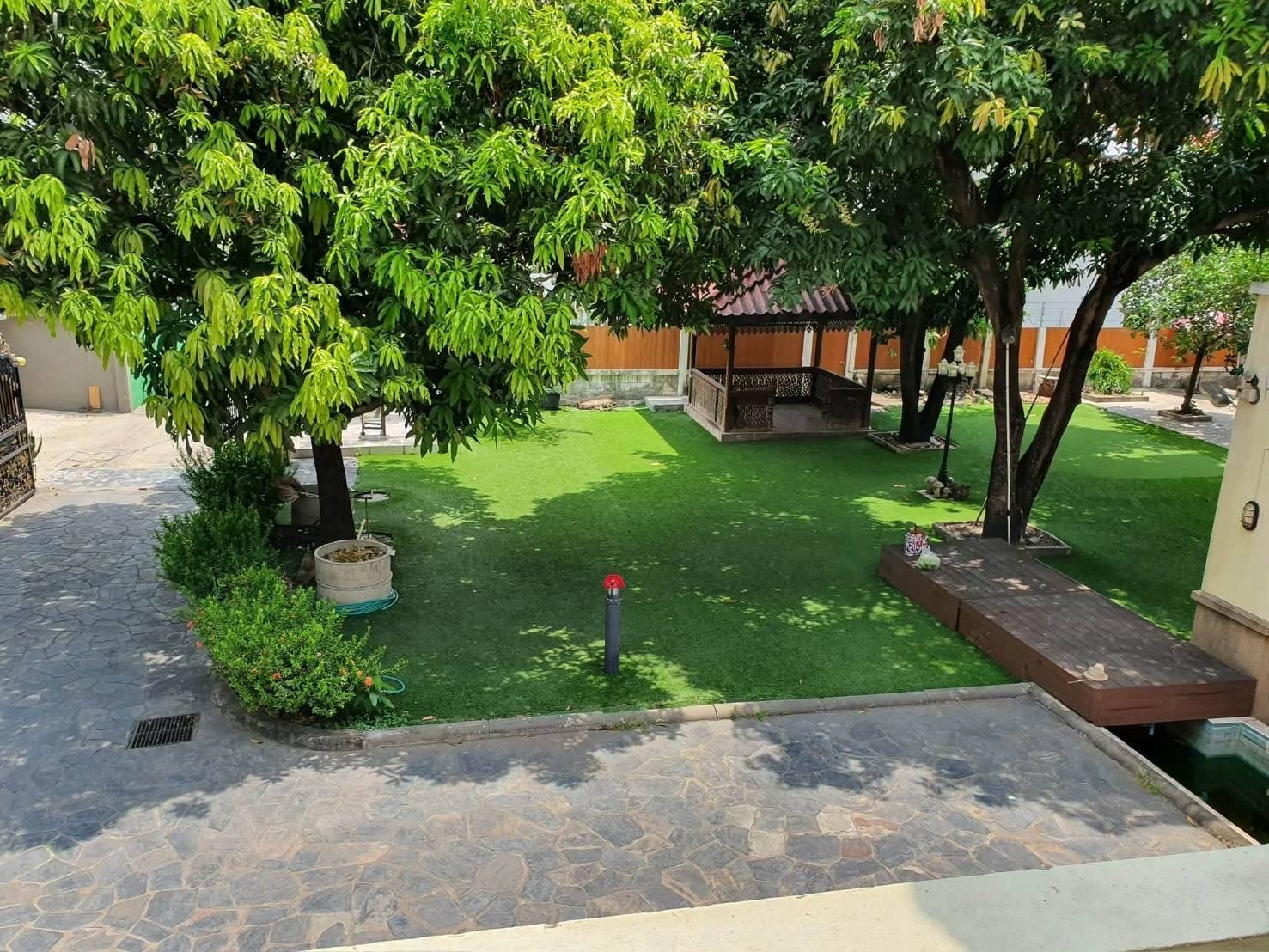 For Rent • Suwansawat Rama 4 Sathorn Large Detached House •  6 Bedrooms | 200 SQ.Wah | Opposite One Bangkok | Tel./Line 0889797878 – รูปที่ 2