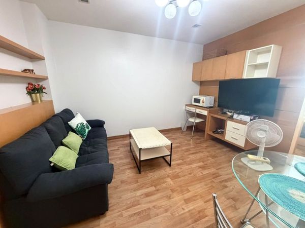 Prime location condo for rent: Ladda Condo View, Si Racha (9th floor), near Robinson / Central.
