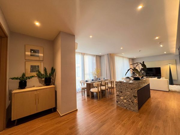 For rent VIA 34 Pet-Friendly Condo 2 Bedrooms 3 Bathrooms 125 sq.m.