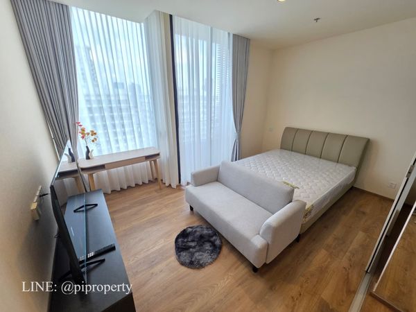 Fully furnished 1Bed unit in Noble Form Thonglor. Ready to move in with a Thonglor living lifestyle.  