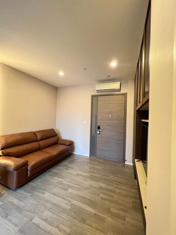Hot Deal! Premium 1BR Unit for Rent right on Main Sukhumvit Road