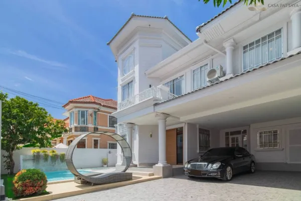 Urgent Sale: Modern Classic Luxury Pool Villa in North Pattaya