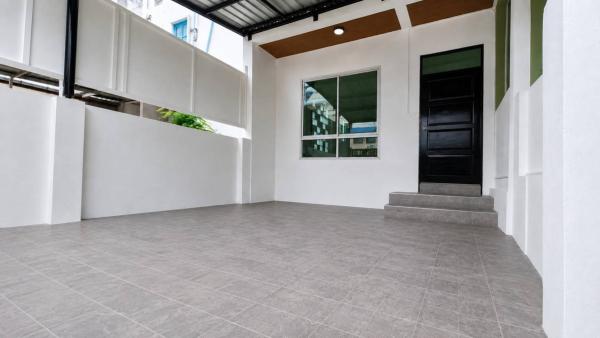 ขายหมู่บ้านลาซาลเพลส ห้องมุม บางนาใต้ เขต บางนา กรุงเทพ CX-180148