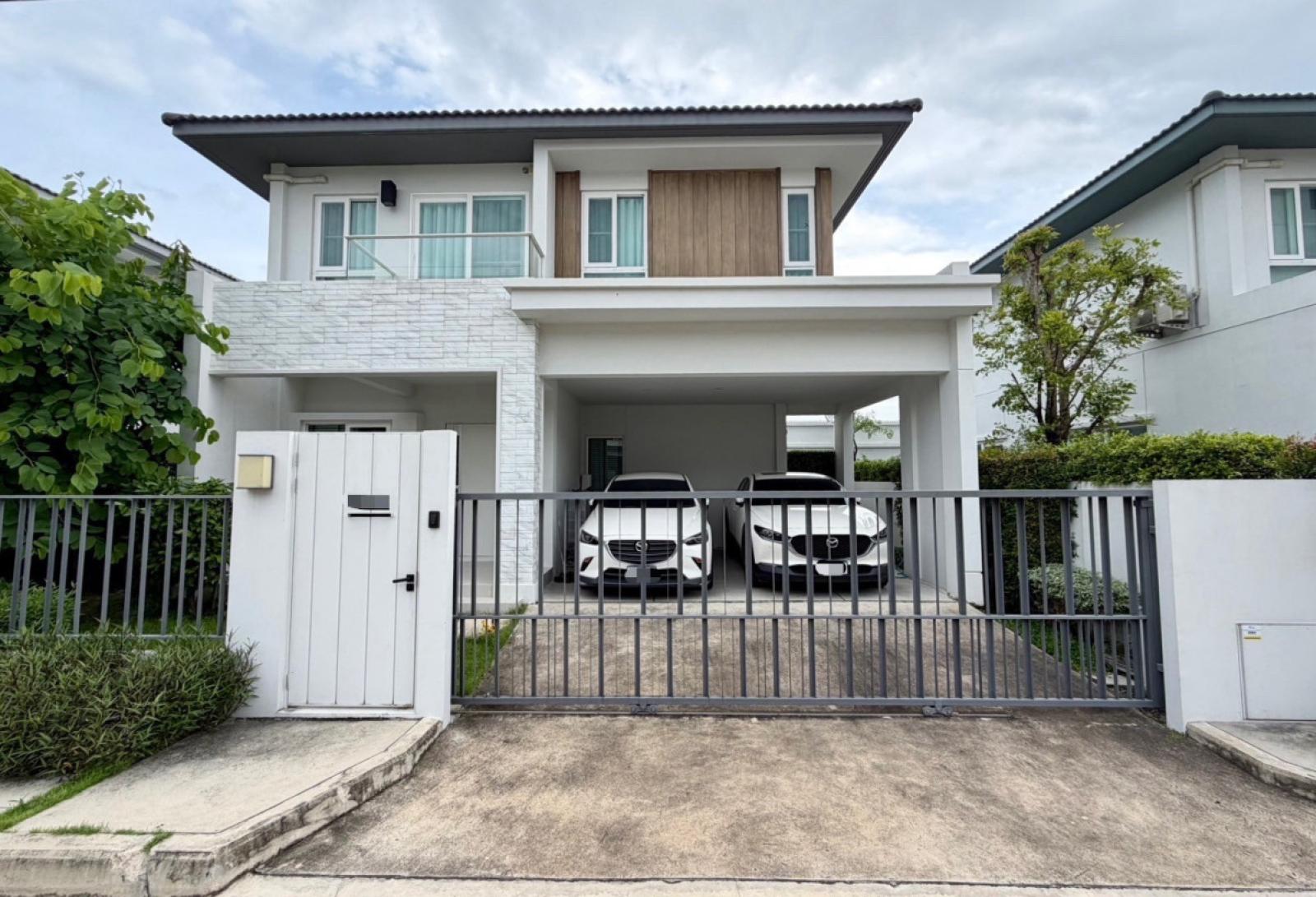 ขายบ้าน  มัณฑนา 2 มอเตอร์เวย์ - กรุงเทพกรีฑาตัดใหม่ คลองสองต้นนุ่น เขต ลาดกระบัง กรุงเทพ CX-179324