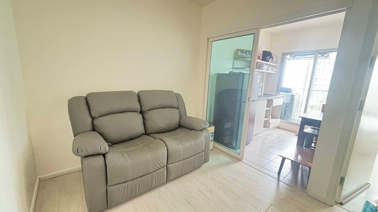 *FOR RENT* Aspire Sathorn-Tha Phra, beautiful room (with washing machine) next to BTS Talat Phlu. *FOR RENT* Aspire Sathorn-Tha Phra, beautiful room (with washing machine) next to BTS Talat Phlu.