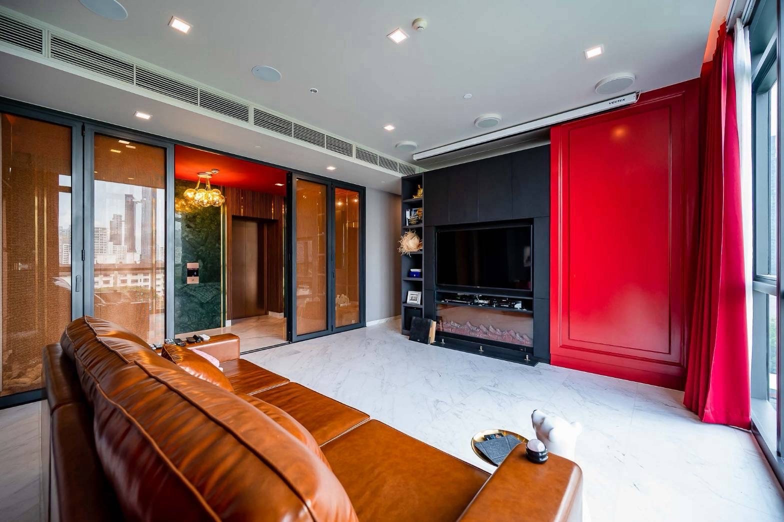 For Rent ✦ Monument Thong Lo ✦ Renovated 1 Bedroom | 7th Floor | 125.2 SQM Tel./Line 0889797878 For Rent ✦ Monument Thong Lo ✦ Renovated 1 Bedroom | 7th Floor | 125.2 SQM Tel./Line 0889797878