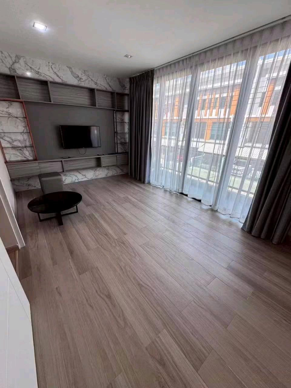 ✨ ติดสวนหย่อมและ Clubhouse พร้อมระเบียง Panorama View บ้านสวย เฟอร์นิเจอร์ครบ พร้อมเข้าอยู่!  – รูปที่ 2
