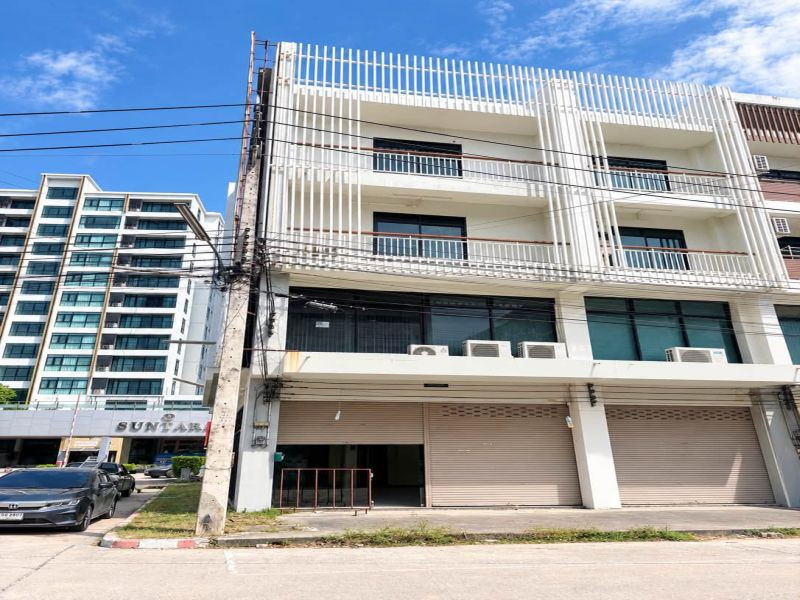 Prime Location! 4-story, 1.5-unit shophouse/home office for rent at Golden City Sriracha, near Tops. Prime Location! 4-story, 1.5-unit shophouse/home office for rent at Golden City Sriracha, near Tops.