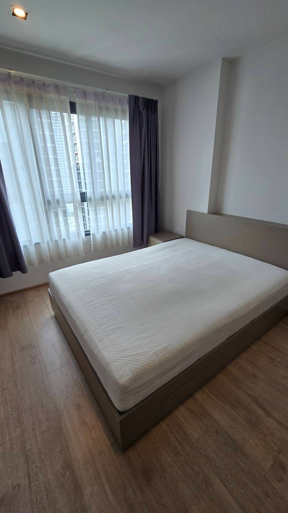 Condo 1 Bedroom for rent in Rama9