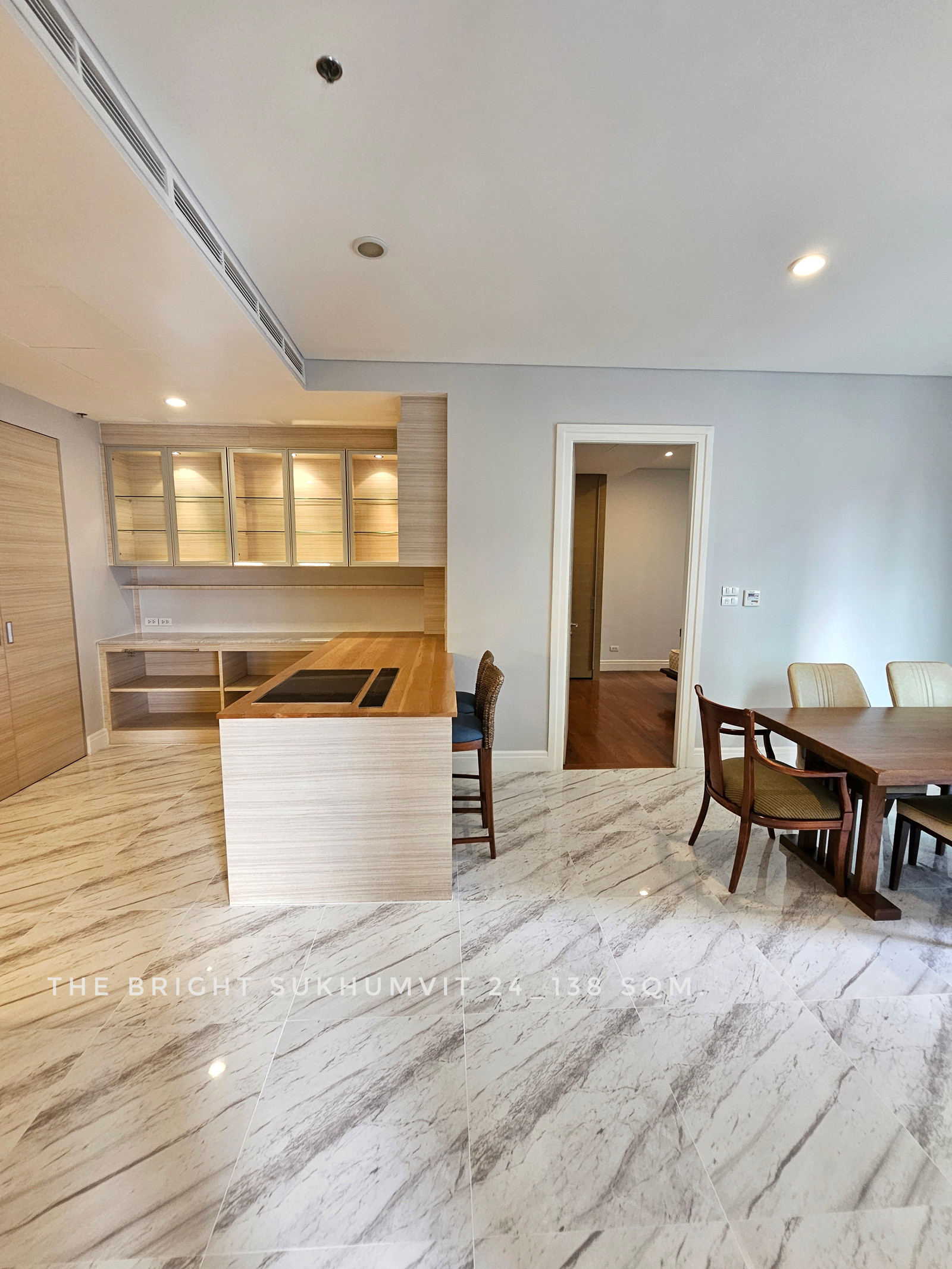 🎉🎉Available now-2 bedrooms condo at The Bright Sukhumvit 24 near Emporium and  BTS Phrompong  – รูปที่ 2