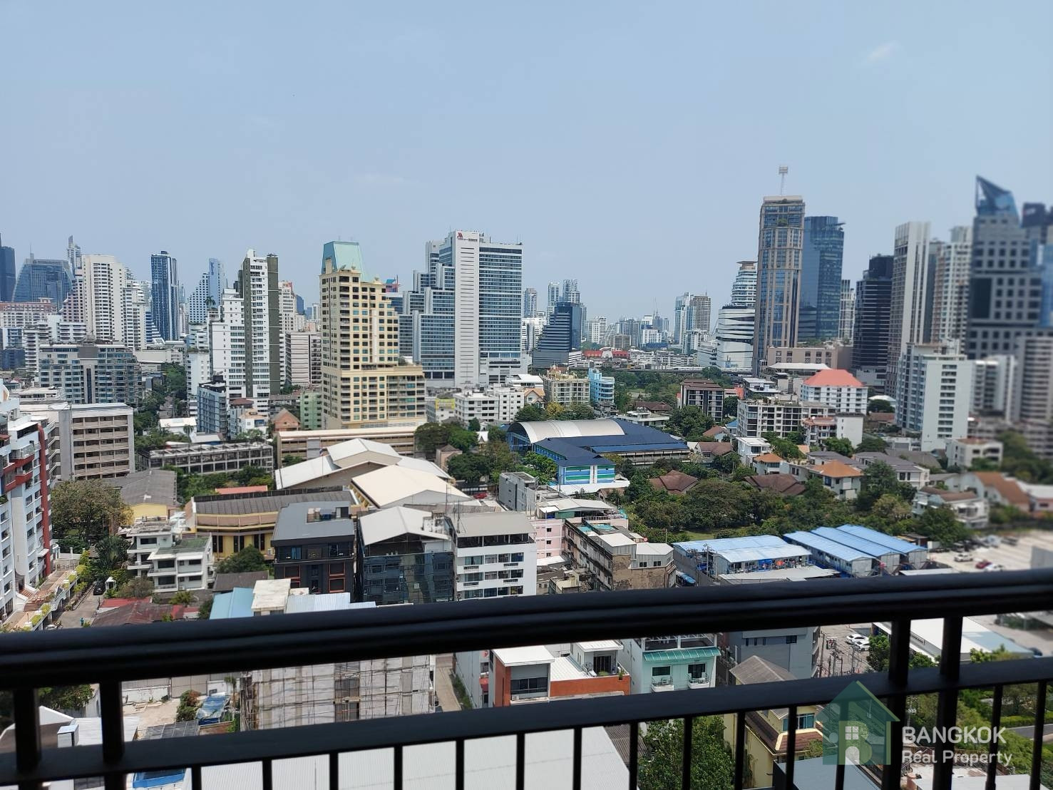 Aguston Sukhumvit 22 | ปล่อยเช่าคอนโดหรูสไตล์รีสอร์ต 1 ห้องนอน MRT ศูนย์สิริกิติ์ – รูปที่ 2