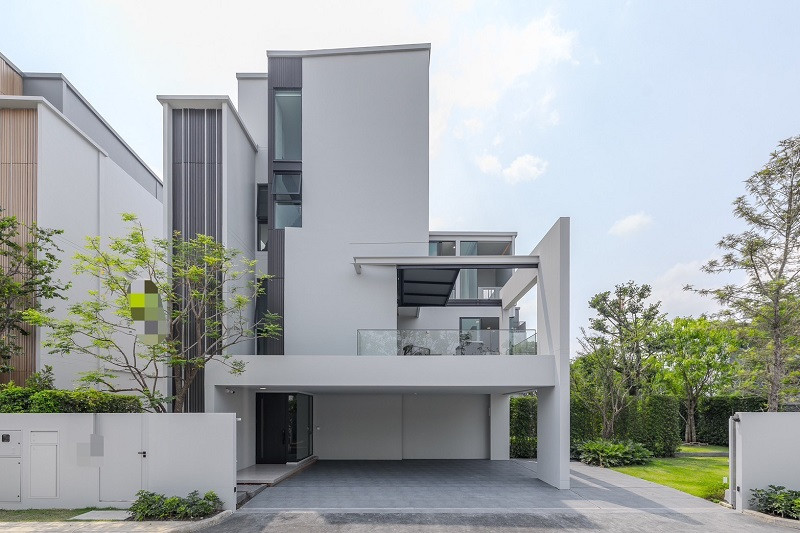 [Sale/Rent] Luxurious detached house, corner house, VIVE Krungthep Kreetha, land size 119 sq m, has a private elevator. Next to Wellington International School.